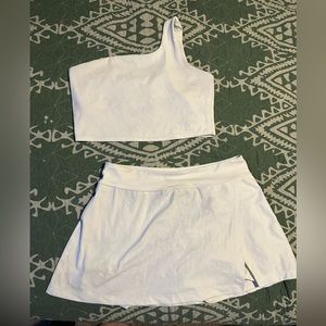 GAP White Two Piece Set Skort Sports Bra Athletic